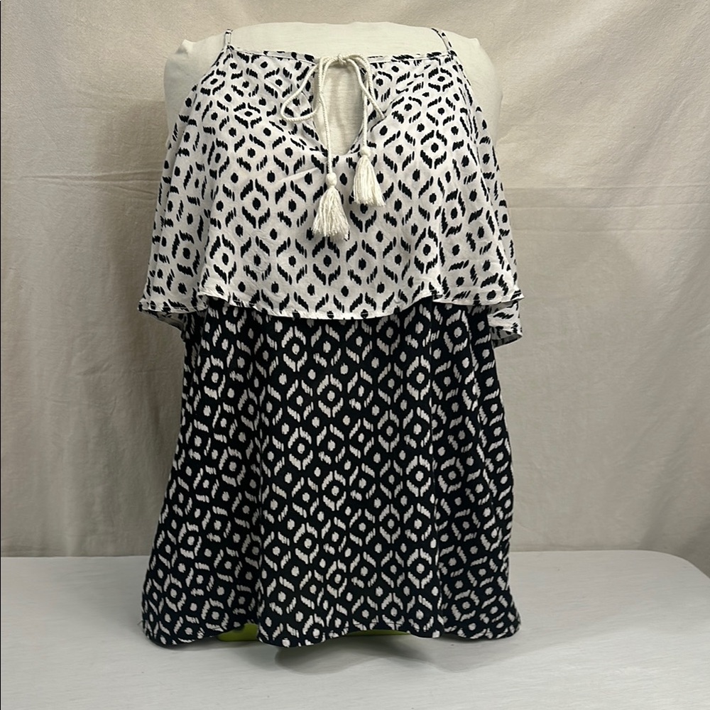 Old Navy Black and White Patterned Women's Skirt